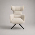Fauteuil pivotant en tissu bouclé écru avec dossier à oreilles et piètement en acier noir, 78 × 82 × 105 cm