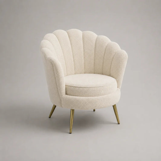Fauteuil coquillage en bouclette polyester écrue et métal doré, 82 × 76 × 78 cm